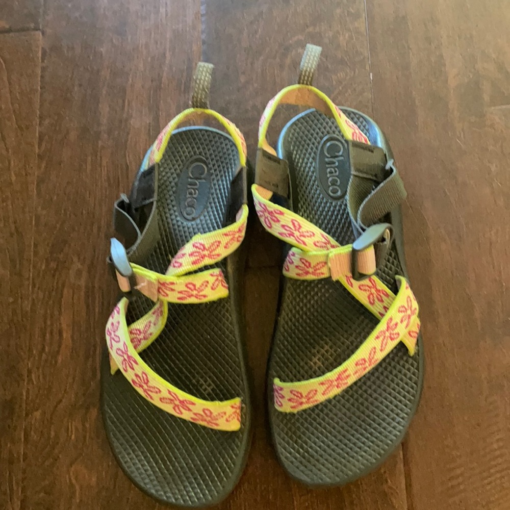 Youth size 6 chacos